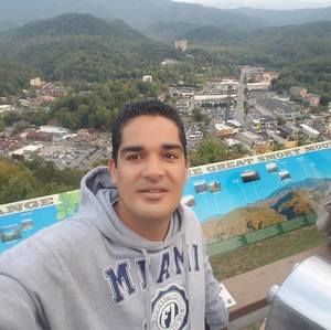 Meet your Posher, Juan luis